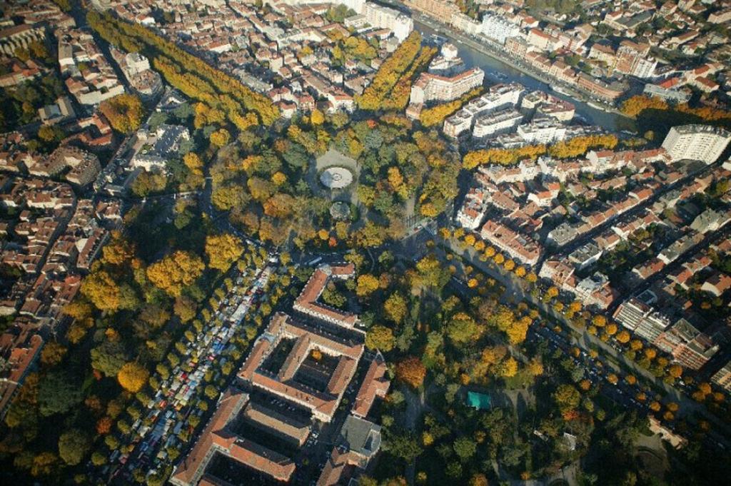 Le Clos Des Nobles Apartment Toulouse Bagian luar foto